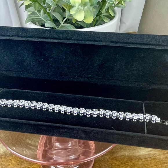 5CT Lab Created Diamond Bracelet. PLATINUM coated. On Silver. 6 3/4" - Picture 4 of 10